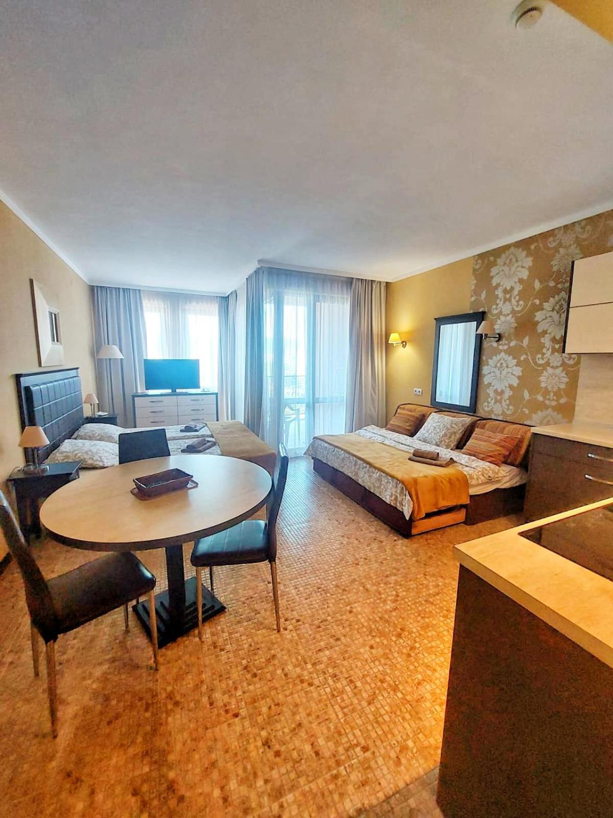Cozy Apartment In Barcelo Royal Beach Hotel ***** Slântsjev Brjag Eksteriør bilde