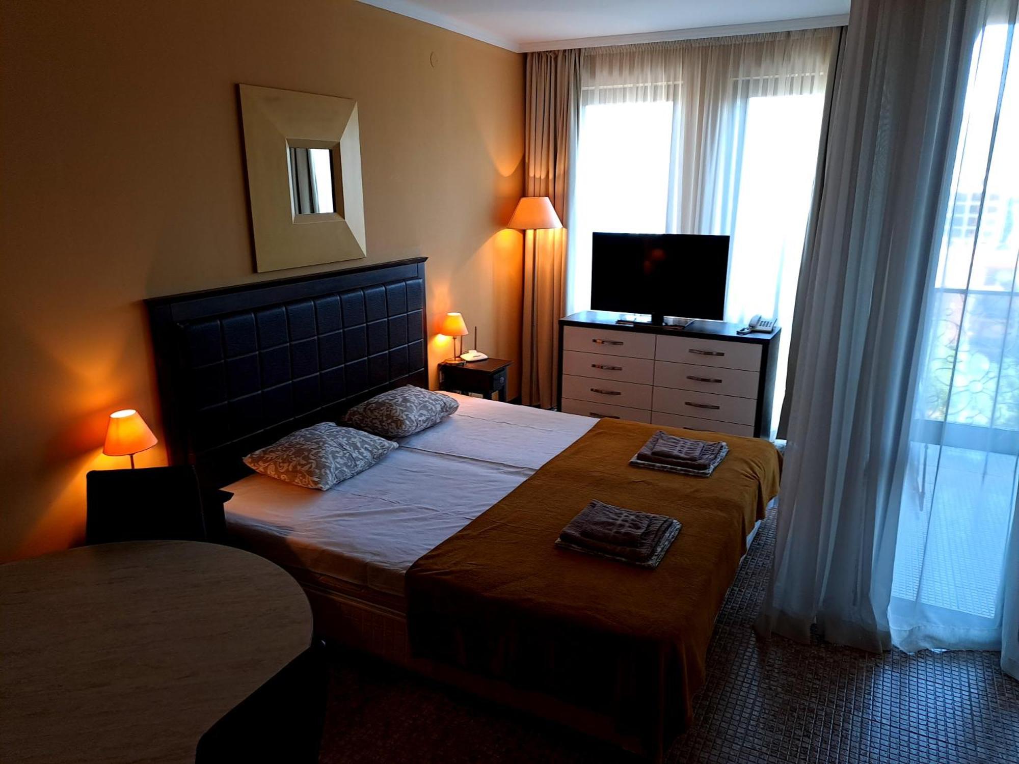 Cozy Apartment In Barcelo Royal Beach Hotel ***** Slântsjev Brjag Eksteriør bilde