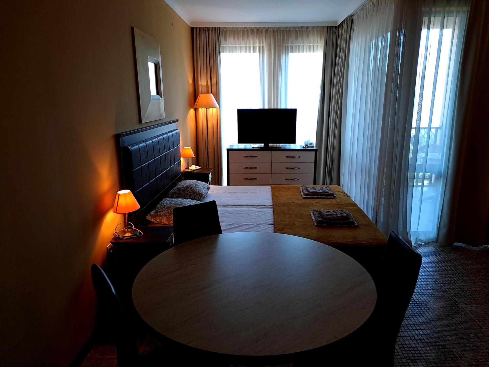 Cozy Apartment In Barcelo Royal Beach Hotel ***** Slântsjev Brjag Eksteriør bilde